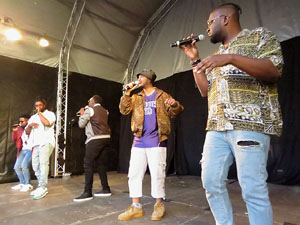 Festival A Cappella 2019. Actuaci&oacute; de Vad&eacute; a la pla&ccedil;a de la Independ&egrave;ncia