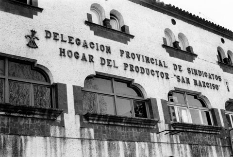 Edifici de la Delegaci&oacute;n Provincial de Sindicatos Hogar del Productor San Narciso. Ca. 1970