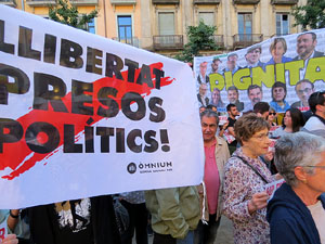 Concentraci&oacute; contra el judici de l'1-O a la pla&ccedil;a de la Independ&egrave;ncia
