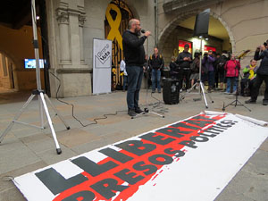 Concentraci&oacute; a la pla&ccedil;a del Vi per la independ&egrave;ncia i la llibertat dels presos pol&iacute;tics