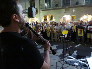 Concentraci&oacute; a la pla&ccedil;a del Vi per la independ&egrave;ncia i la llibertat dels presos pol&iacute;tics