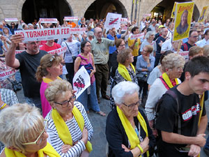Concentraci&oacute; a la pla&ccedil;a del Vi per la independ&egrave;ncia i la llibertat dels presos pol&iacute;tics