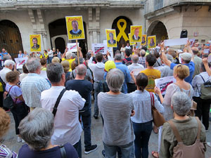 Concentraci&oacute; a la pla&ccedil;a del Vi per la independ&egrave;ncia i la llibertat dels presos pol&iacute;tics