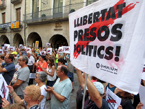 Concentraci&oacute; a la pla&ccedil;a del Vi per la independ&egrave;ncia i la llibertat dels presos pol&iacute;tics