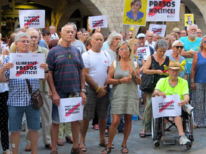 Concentraci&oacute; a la pla&ccedil;a del Vi per la independ&egrave;ncia i la llibertat dels presos pol&iacute;tics