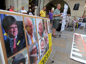 Concentraci&oacute; a la pla&ccedil;a del Vi per la independ&egrave;ncia i la llibertat dels presos pol&iacute;tics