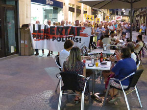 Concentraci&oacute; a la pla&ccedil;a del Vi per la independ&egrave;ncia i la llibertat dels presos pol&iacute;tics
