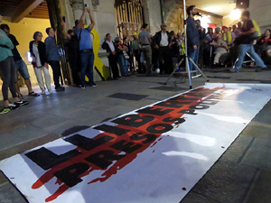 Concentraci&oacute; a la pla&ccedil;a del Vi per la independ&egrave;ncia i la llibertat dels presos pol&iacute;tics