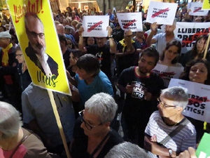 Concentraci&oacute; a la pla&ccedil;a del Vi per la independ&egrave;ncia i la llibertat dels presos pol&iacute;tics