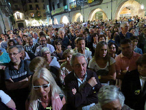 Concentraci&oacute; a la pla&ccedil;a del Vi per la independ&egrave;ncia i la llibertat dels presos pol&iacute;tics