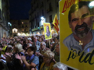 Concentraci&oacute; a la pla&ccedil;a del Vi per la independ&egrave;ncia i la llibertat dels presos pol&iacute;tics