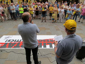 Concentraci&oacute; a la pla&ccedil;a del Vi per la independ&egrave;ncia i la llibertat dels presos pol&iacute;tics
