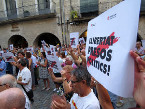 Concentraci&oacute; a la pla&ccedil;a del Vi per la independ&egrave;ncia i la llibertat dels presos pol&iacute;tics