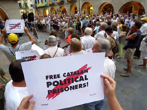 Concentraci&oacute; a la pla&ccedil;a del Vi per la independ&egrave;ncia i la llibertat dels presos pol&iacute;tics