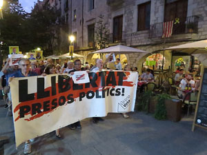 Concentraci&oacute; a la pla&ccedil;a del Vi per la independ&egrave;ncia i la llibertat dels presos pol&iacute;tics