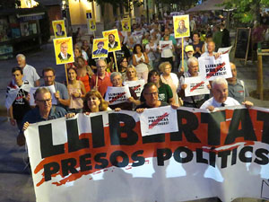 Concentraci&oacute; a la pla&ccedil;a del Vi per la independ&egrave;ncia i la llibertat dels presos pol&iacute;tics
