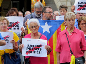 Concentraci&oacute; a la pla&ccedil;a del Vi per la independ&egrave;ncia i la llibertat dels presos pol&iacute;tics