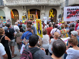 Concentraci&oacute; a la pla&ccedil;a del Vi per la independ&egrave;ncia i la llibertat dels presos pol&iacute;tics