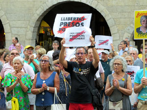 Concentraci&oacute; a la pla&ccedil;a del Vi per la independ&egrave;ncia i la llibertat dels presos pol&iacute;tics