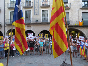 Concentraci&oacute; a la pla&ccedil;a del Vi per la independ&egrave;ncia i la llibertat dels presos pol&iacute;tics