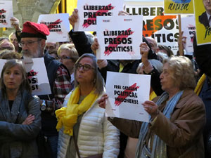 Concentraci&oacute; a la pla&ccedil;a del Vi per la independ&egrave;ncia i la llibertat dels presos pol&iacute;tics