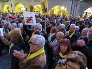 Concentraci&oacute; a la pla&ccedil;a del Vi per la independ&egrave;ncia i la llibertat dels presos pol&iacute;tics