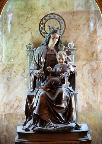 Imatge de la Mare de D&eacute; del Carme a l'altar major