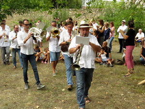 Festa Major de Sant Daniel 2019 - Cercavila des del mirador de Montorr&oacute; al Monestir de Sant Daniel