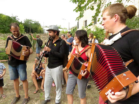 Festa Major de Sant Daniel 2019 - Cercavila des del mirador de Montorr&oacute; al Monestir de Sant Daniel