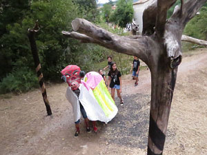 Festa Major de Sant Daniel 2019 - Audici&oacute; i ballada de la Sardana de les monges al claustre del Monestir de Sant Daniel