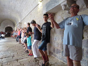 Festa Major de Sant Daniel 2019 - Audici&oacute; i ballada de la Sardana de les monges al claustre del Monestir de Sant Daniel