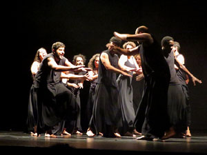 Festivals de Girona. FITAG 2019 - 'Experiment autoficci&oacute;'. Espectacle inaugural al Teatre Municipal, dirigit per Carolina Correa