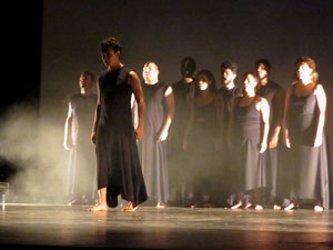 Festivals de Girona. FITAG 2019 - 'Experiment autoficci&oacute;'. Espectacle inaugural al Teatre Municipal, dirigit per Carolina Correa