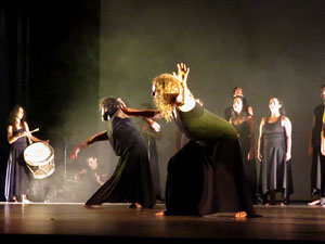 Festivals de Girona. FITAG 2019 - 'Experiment autoficci&oacute;'. Espectacle inaugural al Teatre Municipal, dirigit per Carolina Correa