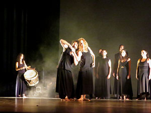 Festivals de Girona. FITAG 2019 - 'Experiment autoficci&oacute;'. Espectacle inaugural al Teatre Municipal, dirigit per Carolina Correa