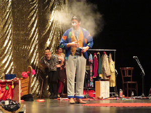 Festivals de Girona. FITAG 2019 - 'Tinto coraz&oacute;n'. Espectacle interpretat per la companyia 'Situaci&oacute;n Pa&iacute;s' de Valparaiso, Xile