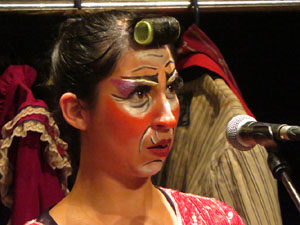 Festivals de Girona. FITAG 2019 - 'Tinto coraz&oacute;n'. Espectacle interpretat per la companyia 'Situaci&oacute;n Pa&iacute;s' de Valparaiso, Xile