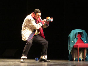 Festivals de Girona. FITAG 2019 - 'Tinto coraz&oacute;n'. Espectacle interpretat per la companyia 'Situaci&oacute;n Pa&iacute;s' de Valparaiso, Xile