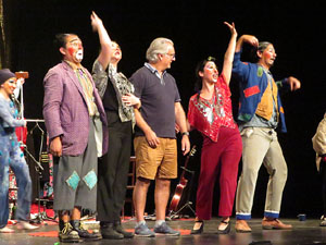 Festivals de Girona. FITAG 2019 - 'Tinto coraz&oacute;n'. Espectacle interpretat per la companyia 'Situaci&oacute;n Pa&iacute;s' de Valparaiso, Xile
