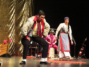 Festivals de Girona. FITAG 2019 - 'Tinto coraz&oacute;n'. Espectacle interpretat per la companyia 'Situaci&oacute;n Pa&iacute;s' de Valparaiso, Xile