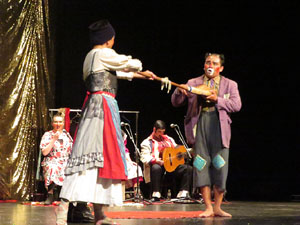 Festivals de Girona. FITAG 2019 - 'Tinto coraz&oacute;n'. Espectacle interpretat per la companyia 'Situaci&oacute;n Pa&iacute;s' de Valparaiso, Xile