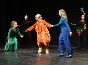 Festivals de Girona. FITAG 2019 - '8 wires or 1 reason of love'. Espectacle interpretat per la companyia 'Student Dance and Plastic Theatre Oler' de Moscou