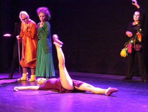 Festivals de Girona. FITAG 2019 - '8 wires or 1 reason of love'. Espectacle interpretat per la companyia 'Student Dance and Plastic Theatre Oler' de Moscou