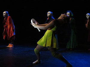 Festivals de Girona. FITAG 2019 - '8 wires or 1 reason of love'. Espectacle interpretat per la companyia 'Student Dance and Plastic Theatre Oler' de Moscou