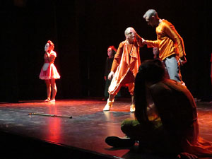 Festivals de Girona. FITAG 2019 - '8 wires or 1 reason of love'. Espectacle interpretat per la companyia 'Student Dance and Plastic Theatre Oler' de Moscou