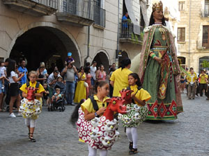 Arribada de la Flama del Canig&oacute; 2019 a la pla&ccedil;a del Vi