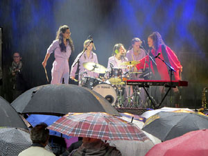 Festival Strenes 2019. Concert de Joina a la pla&ccedil;a Catalunya dins la programaci&oacute; de la Festa Major de l'Strenes