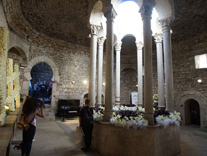 Temps de Flors 2019. Instal&middot;lacions i decoracions florals als diversos espais dels Banys &Agrave;rabs