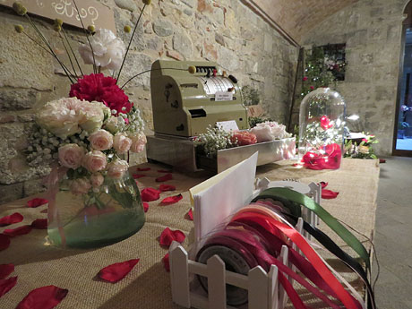Temps de Flors 2019.Instal&middot;lacions i muntatges a Germanes Maria Gay, al carrer de la For&ccedil;a