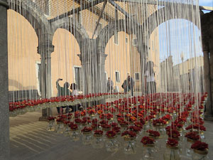 Temps de Flors 2019. Instal&middot;laci&oacute; floral a la terrassa i l'assecador del Museu d'Hist&ograve;ria